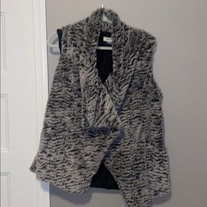 Vest with pockets